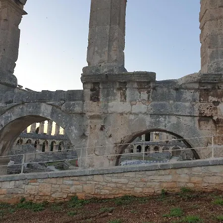 For Two Pula