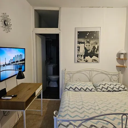 Apartment For Two *